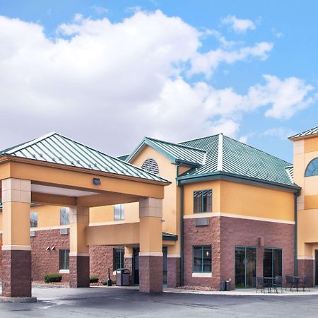 Days Inn By Wyndham Brewerton/ Syracuse Near Oneida Lake מראה חיצוני תמונה