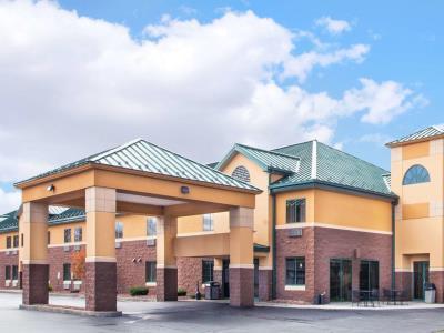 Days Inn By Wyndham Brewerton/ Syracuse Near Oneida Lake מראה חיצוני תמונה