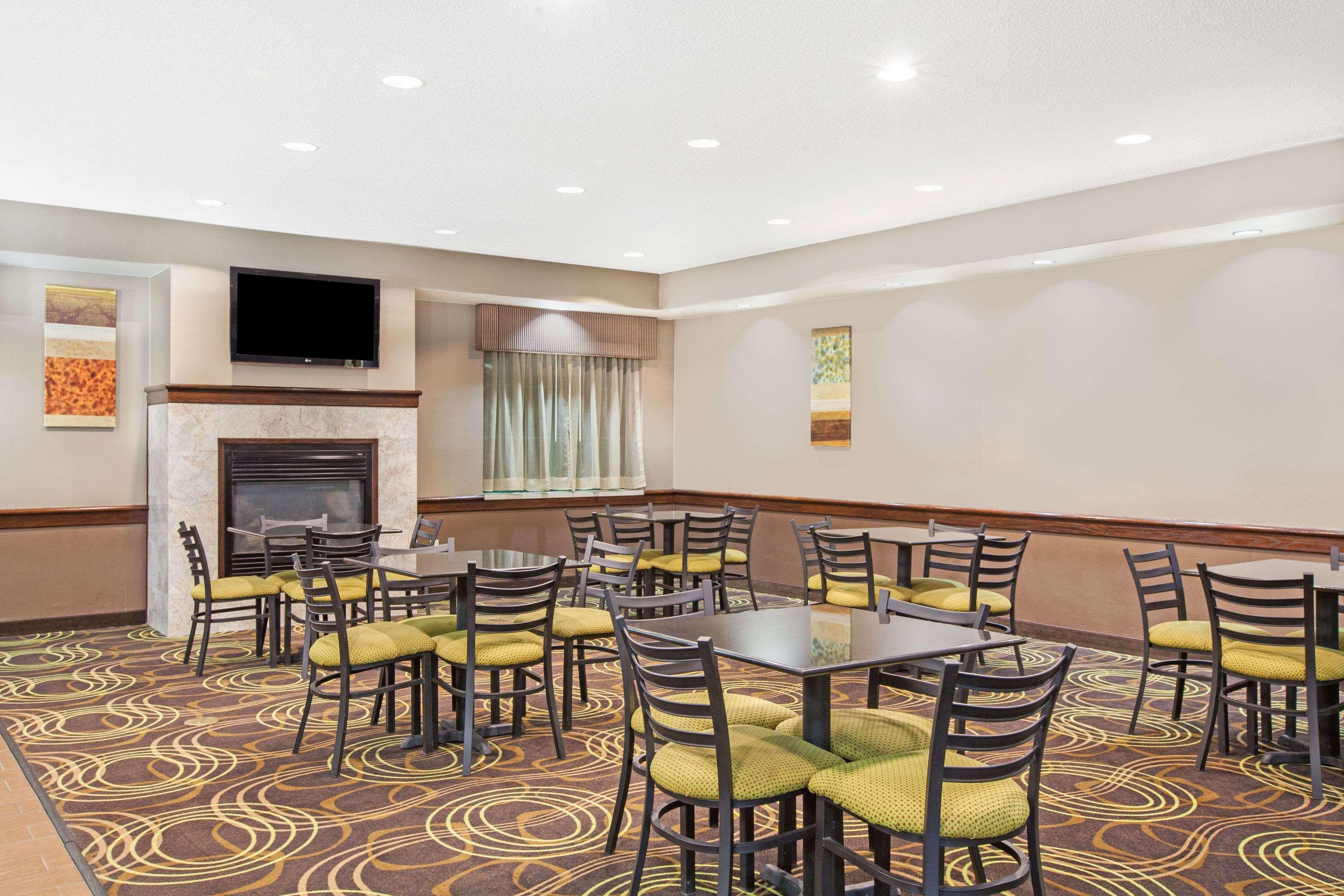 Days Inn By Wyndham Brewerton/ Syracuse Near Oneida Lake מראה חיצוני תמונה