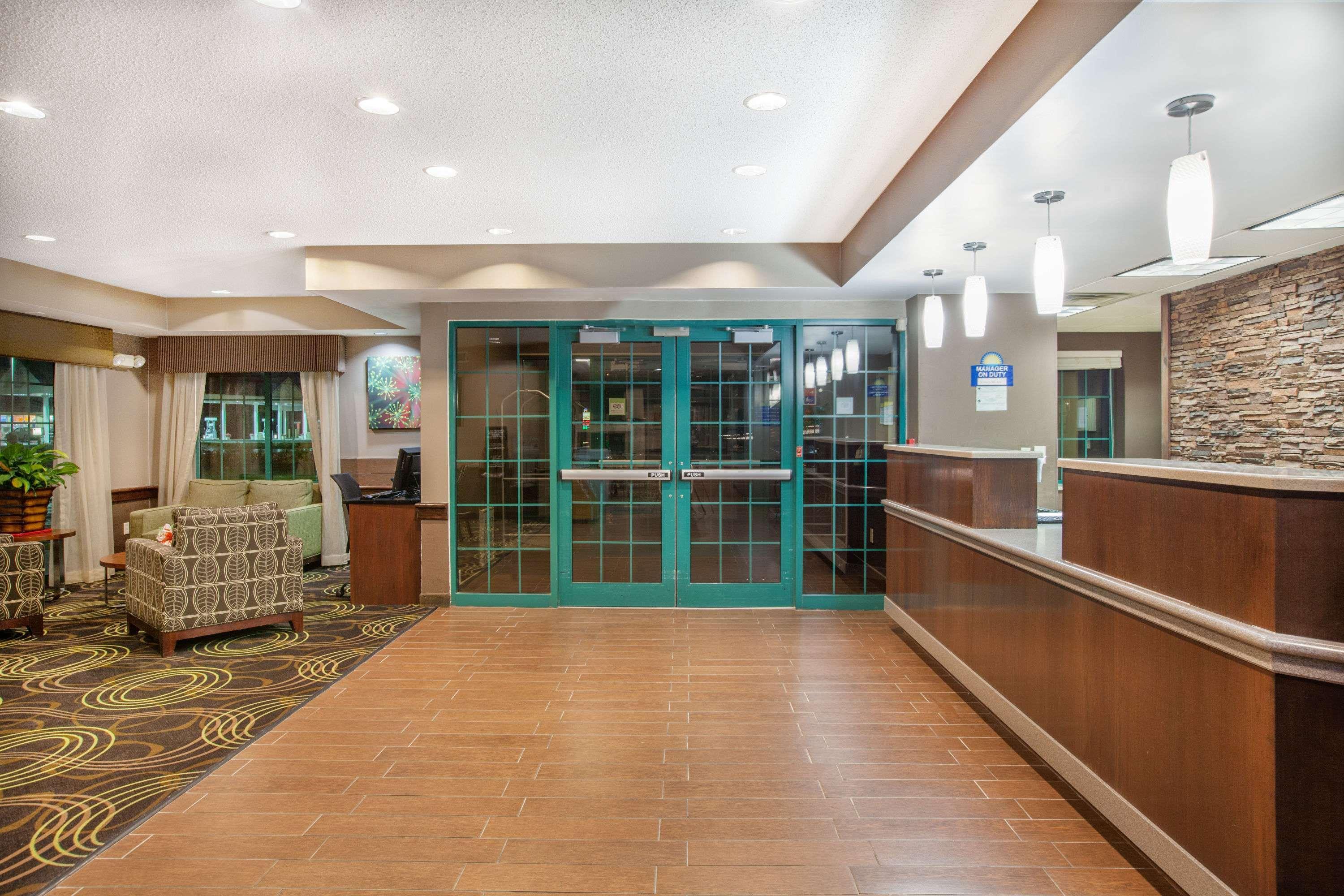 Days Inn By Wyndham Brewerton/ Syracuse Near Oneida Lake מראה חיצוני תמונה