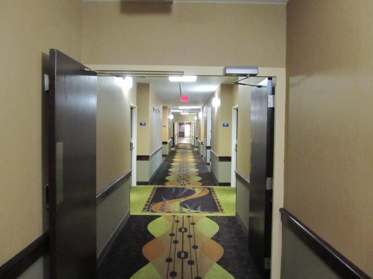 Days Inn By Wyndham Brewerton/ Syracuse Near Oneida Lake מראה חיצוני תמונה